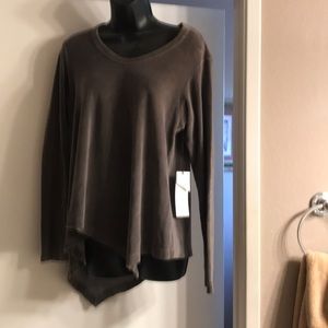 Long sleeved assymetrical shirt